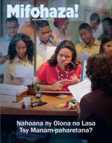 Desambra 2012 | Nahoana ny Olona no Lasa Tsy Manam-paharetana?