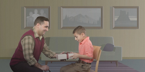 اب يهدي ابنه كتابا مقدسا،‏ والابن يستعمله كل حياته