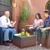 Ο Αντόνιο Ντέλα Γκάτα μελετάει τη Γραφή με ένα νεαρό ζευγάρι