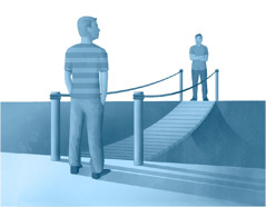 Två killar står på var sin sida av en bro.