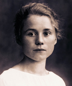 Maria Hombach as a young girl.