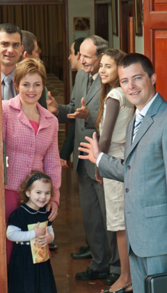 Testigos de Jehová en un Salón del Reino en Argentina