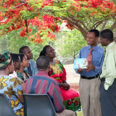 მიმომსვლელი ზედამხედველი ატარებს სამქადაგებლო მსახურების შეხვედრას
