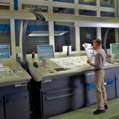 Świadek Jehowy podczas pracy w drukarni w Betel, Niemcy