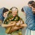 Елисавета показва новородения си син на другите