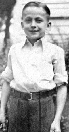 Ο Ρόμπερτ Γουόλεν σε ηλικία 10 ετών