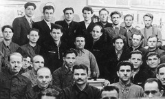 Bröder i ett arbetsläger i Mordvinien i Ryssland som samlats för fira minneshögtiden 1957.