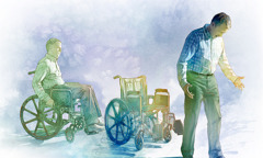 Un hombre inválido se levanta de su silla de ruedas y camina