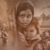 Պատերազմի ժամանակ մի կին ամուր գրկել է իր երեխային
