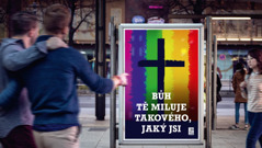 Reklama církve, která toleruje homosexualitu