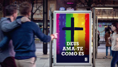 O cartaz de uma igreja que permite o homossexualismo