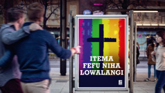 Iklan moroi ba sambua gereja sotehegö ono mbanuania ba wamalua homoseksualitas