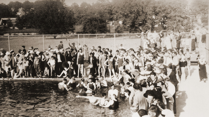 Στη συνέλευση του 1935, βαφτίστηκαν πολλά άτομα που είχαν την επίγεια ελπίδα