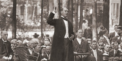 Broeder Rutherford houdt in 1919 een toespraak op het congres in Cedar Point
