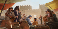 Llaqta punku qayllapi juj sacerdote qelqa k’uyuta jap’ispa rimashan. Paytan Israel runakuna tukuy yuyay uyarishanku.