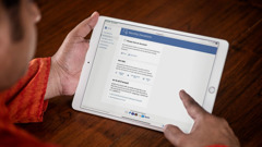 Khomba mueka wu ditoko wunsadila tablet muingi kufila nkailu′andi kamvananga kadika ngonda.