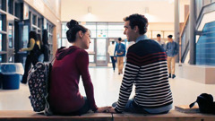 Mambu madi mu video “Nzambi ‘Zebi Mabanza Matsi Ntima.’” Khomb′itu yi ditoko kukikola ba kunsimba mu koko kuidi muana khieto wunsolula yandi.