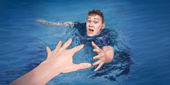 Um homem que está se afogando tenta alcançar a mão de uma pessoa