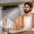 Jézus egy tekercset tart a kezében és beszél