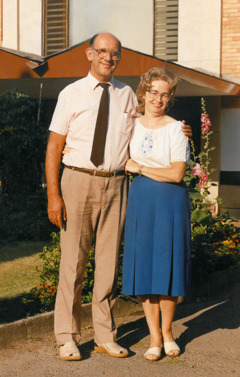 Dayrell a Susanne před zambijskou pobočkou