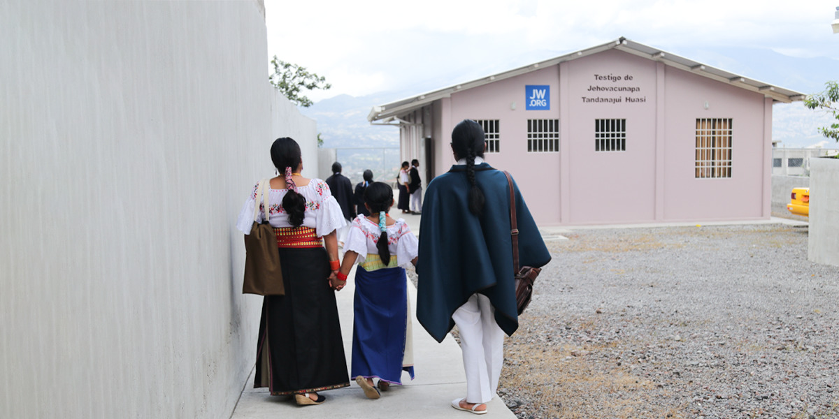 Équateur la cour défend le droit des TJ. 702021355_univ_cnt_02_lg