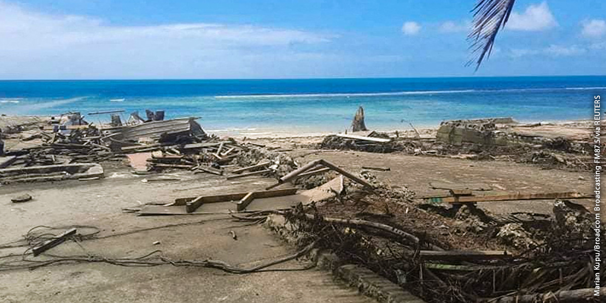 un tsunami ravagent les Tonga 702022110_univ_lsr_lg